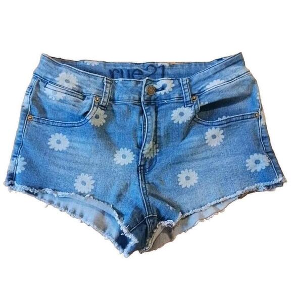 Rue21 Denim Stretch Short Shorts Blue Daisy Print Size 7/8 - Picture 1 of 3
